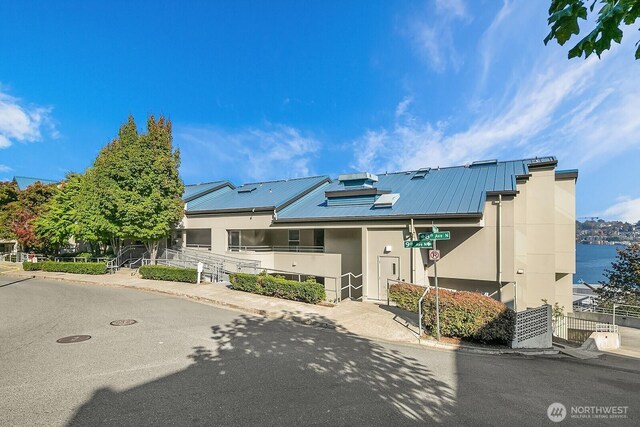 2400 8th Ave N Unit 2, Seattle, WA 98109 - view of property