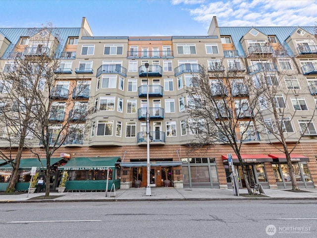 2415 2nd Ave Unit 541, Seattle, WA 98121 - view of apartment building / complex