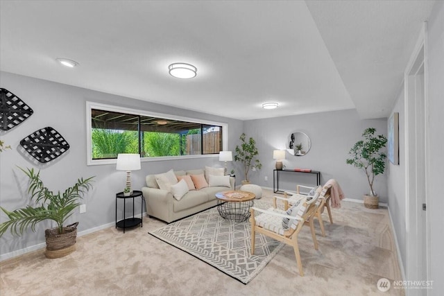 619 8th Ave S, Edmonds, WA 98020 - carpeted living room featuring baseboards