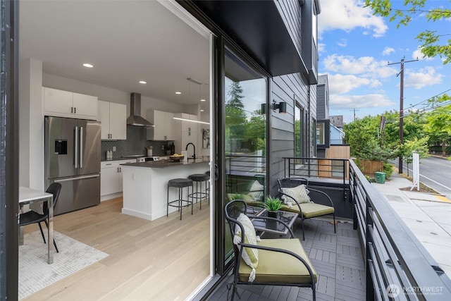 1327 N 185th St Unit A, Shoreline, WA 98133 - balcony with exterior bar