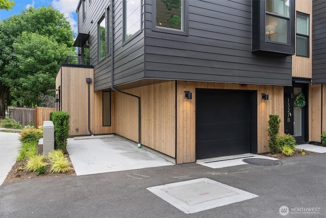 1327 N 185th St Unit A, Shoreline, WA 98133 - view of garage
