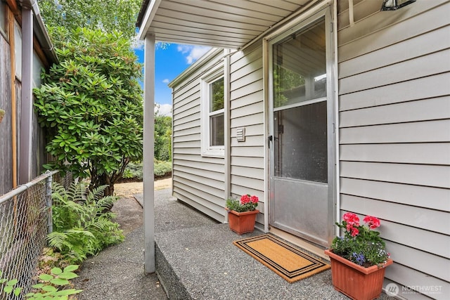 8153 34th Ave SW, Seattle, WA 98126 - doorway to property