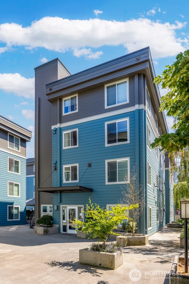 300 10th Ave Unit A310, Seattle, WA 98122 - rear view of house