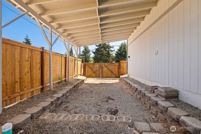 1727 E 64th St, Tacoma, WA 98404 - view of yard featuring a gate