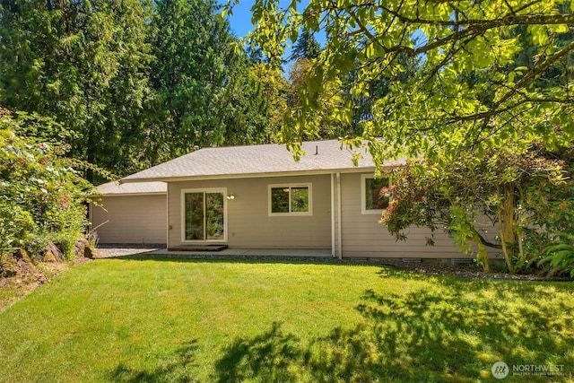 4050 NE 197th St, Lake Forest Park, WA 98155 - rear view of house featuring a yard