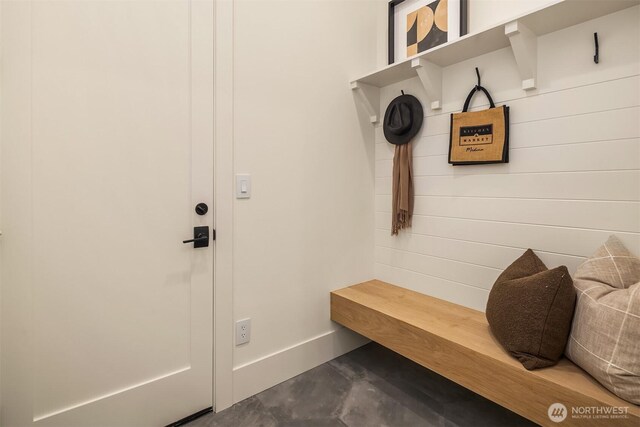 11618 NE 111th St, Kirkland, WA 98033 - mudroom featuring concrete floors and baseboards