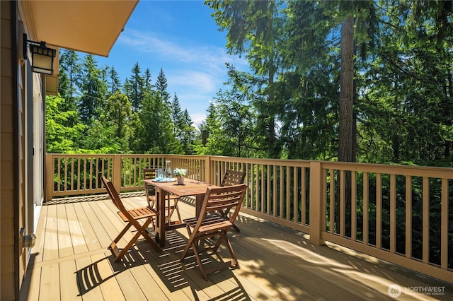 1501 209th Ave NE, Sammamish, WA 98074 - deck featuring outdoor dining space