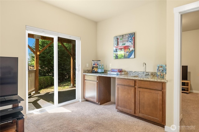 1501 209th Ave NE, Sammamish, WA 98074 - indoor wet bar featuring light carpet and baseboards