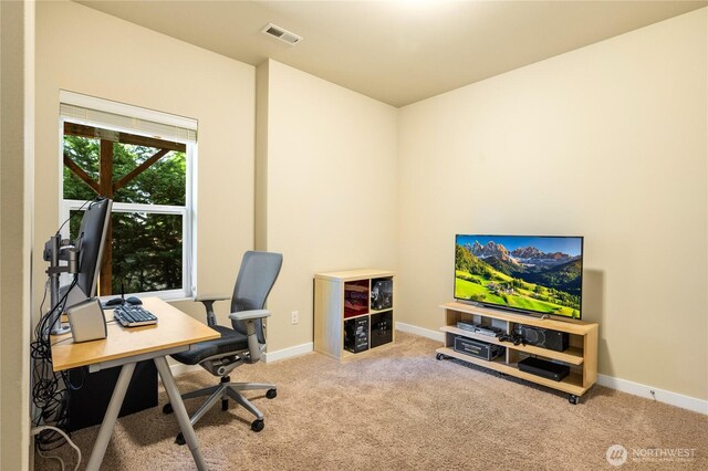1501 209th Ave NE, Sammamish, WA 98074 - carpeted office space featuring baseboards