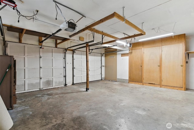 2417 179th Ave E, Lake Tapps, WA 98391 - garage featuring a garage door opener