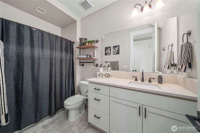 1118 26th St NW, Puyallup, WA 98373 - full bath with vanity and a shower with shower curtain