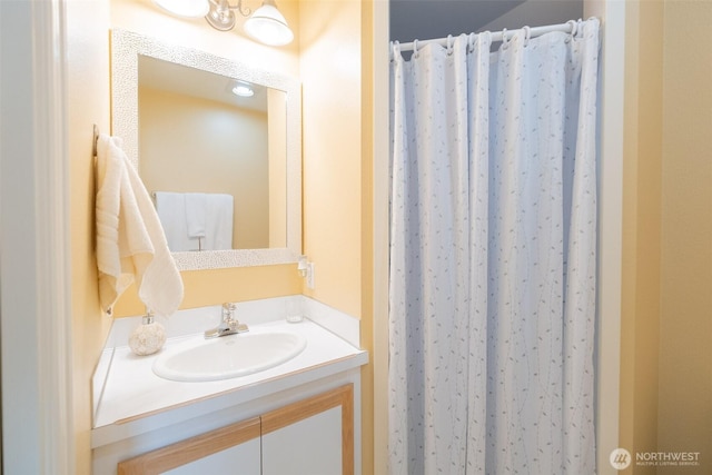 618 12th St, Bellingham, WA 98225 - full bathroom with vanity and a shower with shower curtain