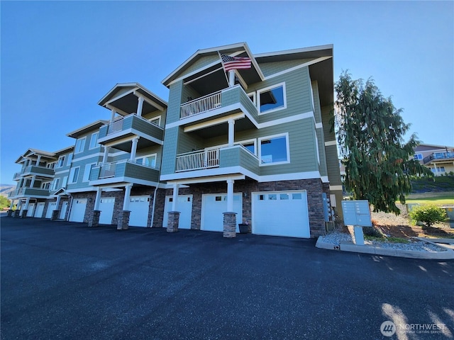 1601 Maiden Ln Unit B104, Wenatchee, WA 98801 - view of property with an attached garage
