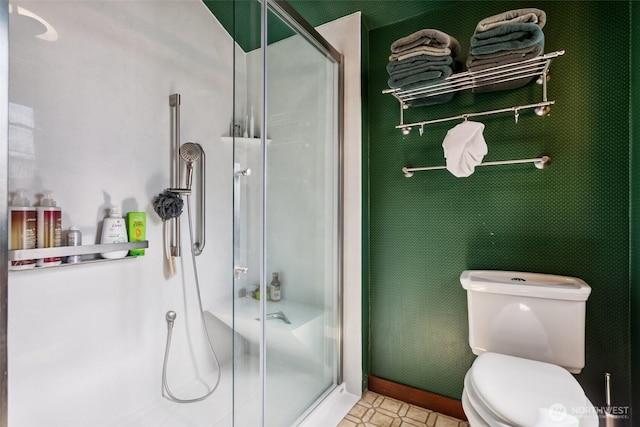 511 N Iron St, Centralia, WA 98531 - full bathroom with toilet and a stall shower