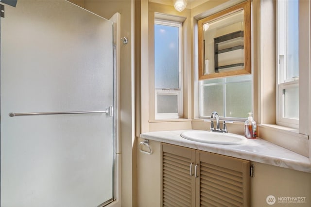 511 N Iron St, Centralia, WA 98531 - full bath with a shower stall and vanity