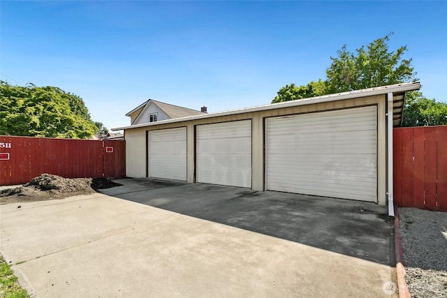 511 N Iron St, Centralia, WA 98531 - view of detached garage