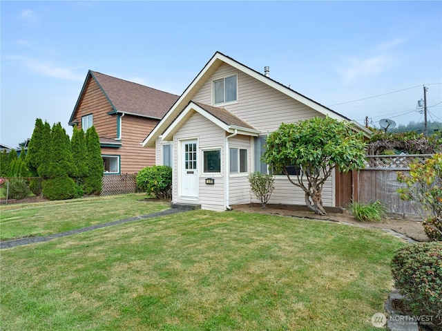 2507 Bay Ave, Hoquiam, WA 98550 - view of front of home