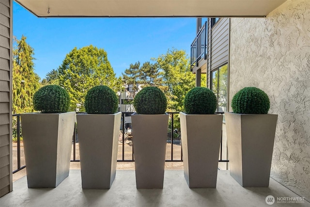 3650 26th Pl W Unit 202A, Seattle, WA 98199 - view of patio / terrace