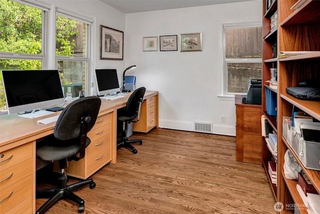 3006 43rd Ave W, Seattle, WA 98199 - office space featuring wood finished floors and baseboards