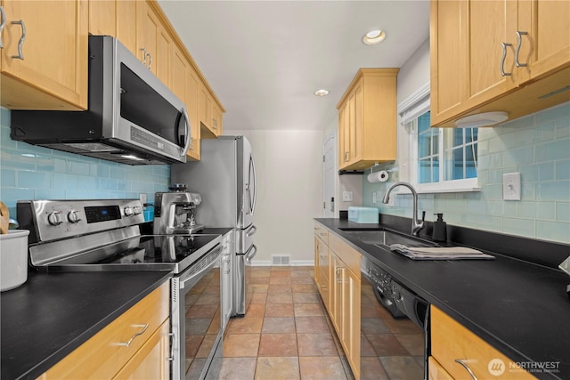 3523 SW Charlestown St, Seattle, WA 98126 - photo 10