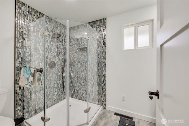 701 Mountain View Dr, Mount Vernon, WA 98273 - full bath featuring toilet and a stall shower