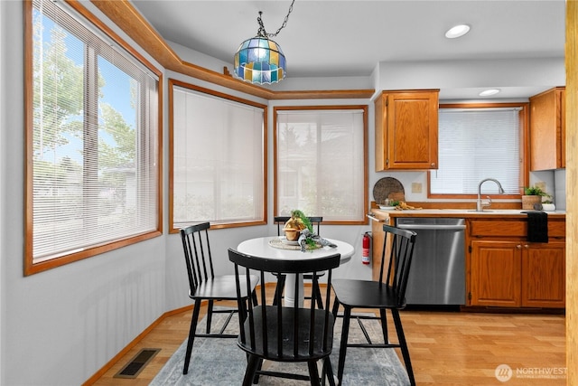 4867 N Village Ln, Bellingham, WA 98226 - dining room featuring light wood-style flooring and recessed lighting