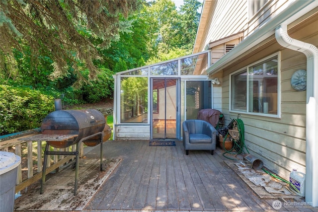 8113 S 121st St, Seattle, WA 98178 - deck featuring a sunroom and grilling area