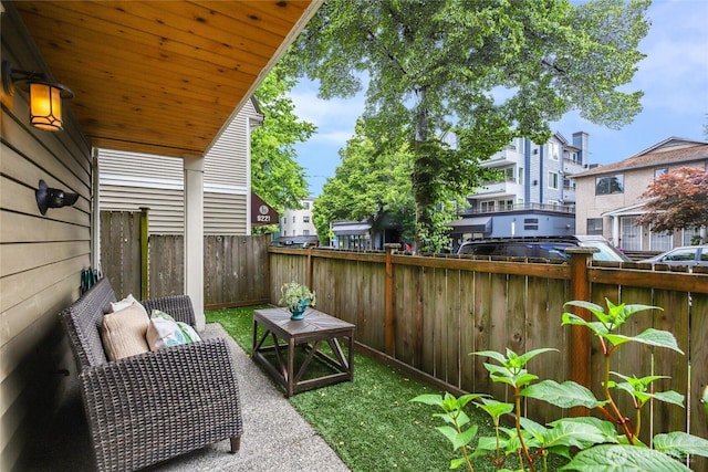 9217 Roosevelt Way NE Unit B, Seattle, WA 98115 - view of patio / terrace