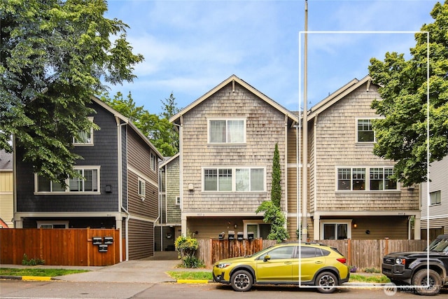 9217 Roosevelt Way NE Unit B, Seattle, WA 98115 - view of front facade