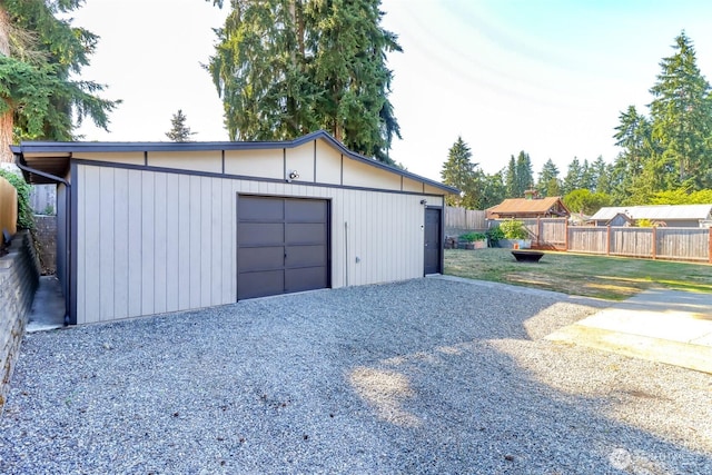 7718 50th Ave E, Tacoma, WA 98443 - detached garage with driveway