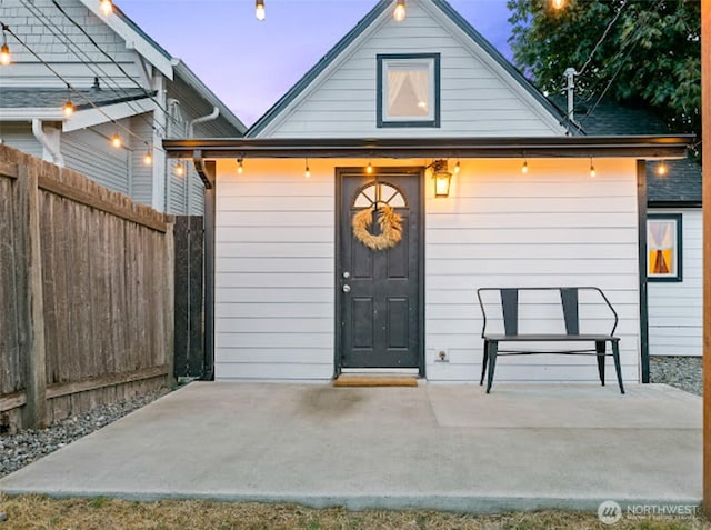 2118 S Sheridan Ave, Tacoma, WA 98405 - view of exterior entry at dusk