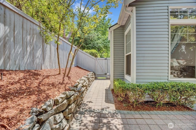 19168 110th Pl SE Unit 19168, Renton, WA 98055 - view of yard featuring a gate