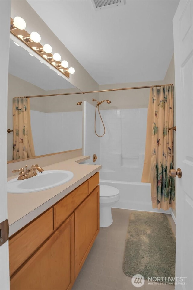 19168 110th Pl SE Unit 19168, Renton, WA 98055 - bathroom featuring shower / bath combination with curtain and vanity