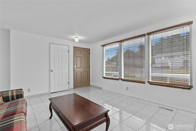 802 39th Pl, Bellingham, WA 98229 - living area featuring light tile patterned floors and baseboards
