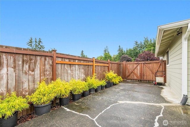 802 39th Pl, Bellingham, WA 98229 - view of patio / terrace