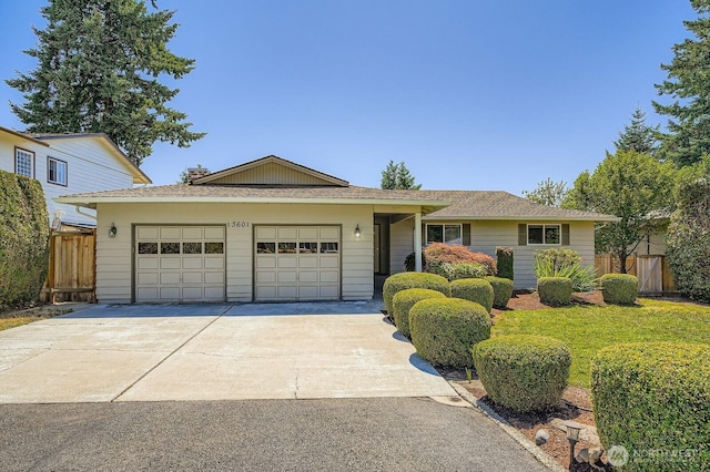 13601 SE 141st St, Renton, WA 98059 - ranch-style home featuring driveway and a garage
