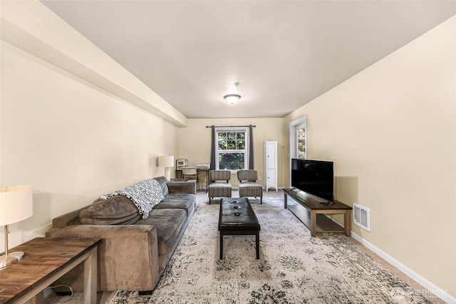 690 32nd St Unit B210, Bellingham, WA 98225 - living room with baseboards