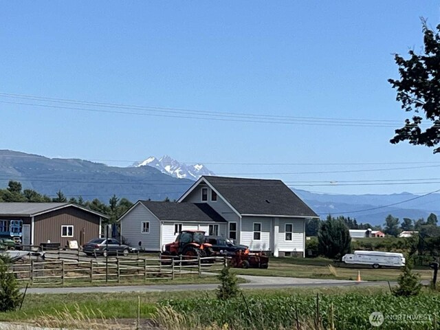 2080 Bowfin Way, Lynden, WA 98264 - view of front of property featuring a mountain view