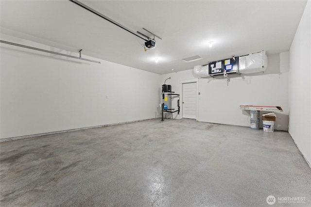 1517 7th Ave NE, Quincy, WA 98848 - garage featuring a garage door opener