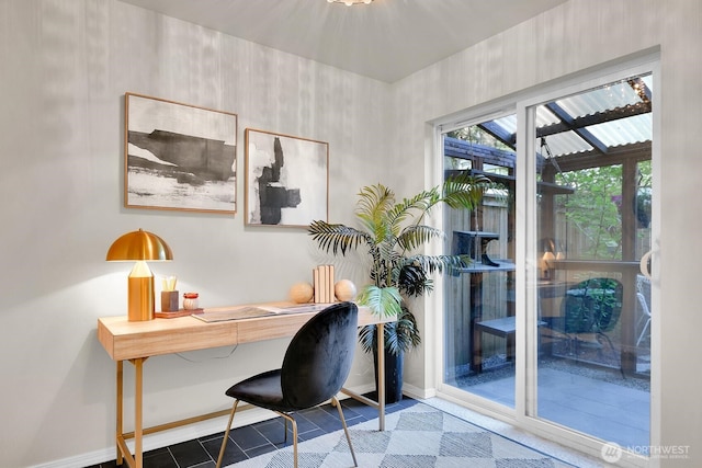 1542 15th Ave S Unit A, Seattle, WA 98144 - tiled home office with baseboards