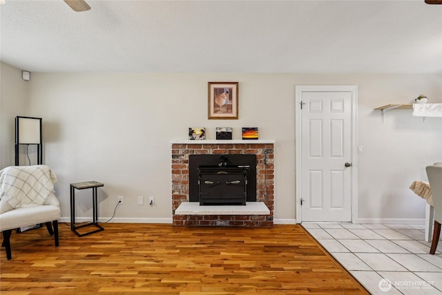 1106 SE 26th St, Auburn, WA 98002 - living area featuring wood finished floors and baseboards