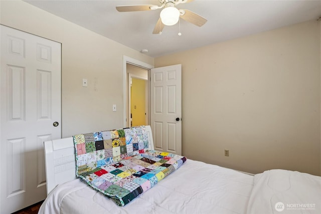 1106 SE 26th St, Auburn, WA 98002 - bedroom featuring a ceiling fan