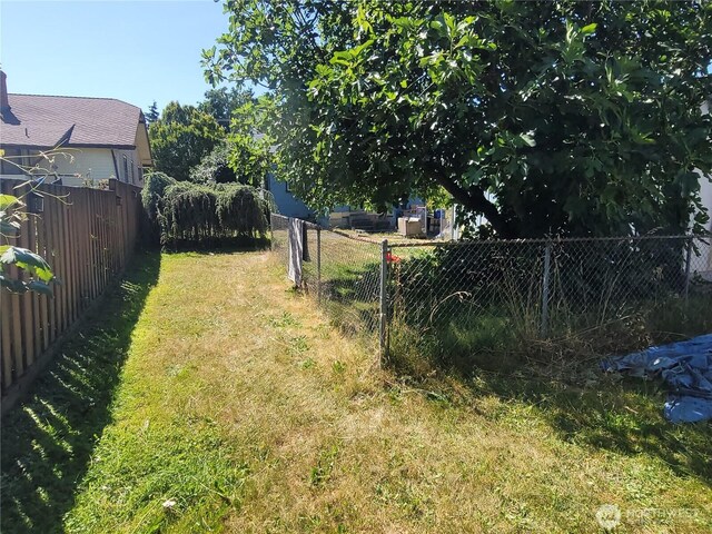 3827 A St, Tacoma, WA 98418 - view of fenced yard