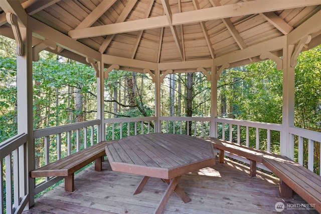 33202 2nd Pl SW, Federal Way, WA 98023 - wooden terrace with a gazebo