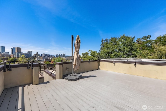933 16th Avene, Seattle, WA 98122 - deck with a skyline view