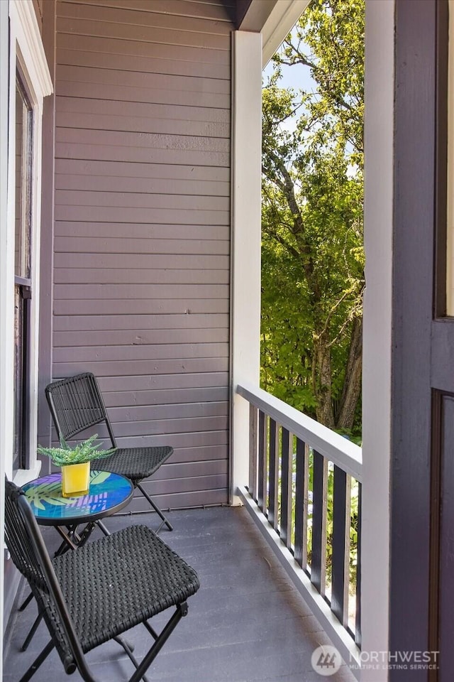 5825 4th Ave NW, Seattle, WA 98107 - view of balcony