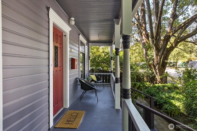 5825 4th Ave NW, Seattle, WA 98107 - view of covered porch