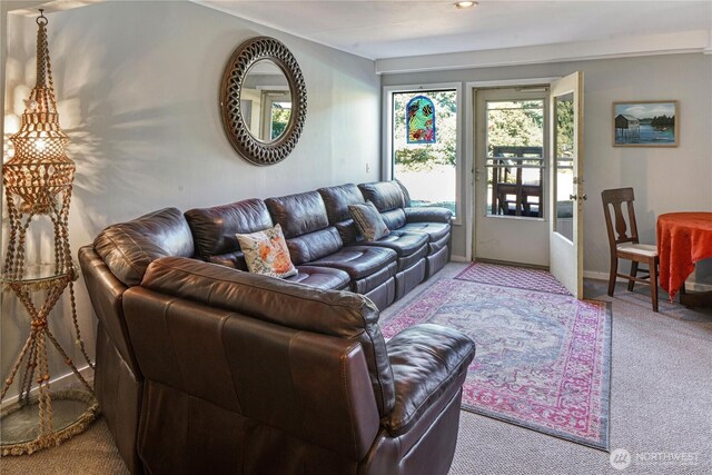 15638 94th Ave SW, Vashon, WA 98070 - carpeted living room featuring baseboards and recessed lighting