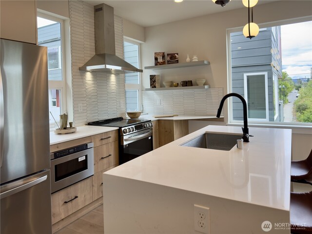 6945 42nd Ave S, Seattle, WA 98118 - photo 2