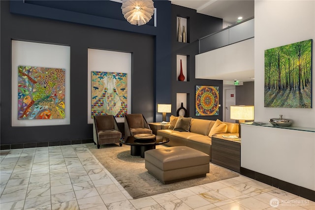 2911 2nd Ave Unit 1120, Seattle, WA 98121 - building lobby with a high ceiling